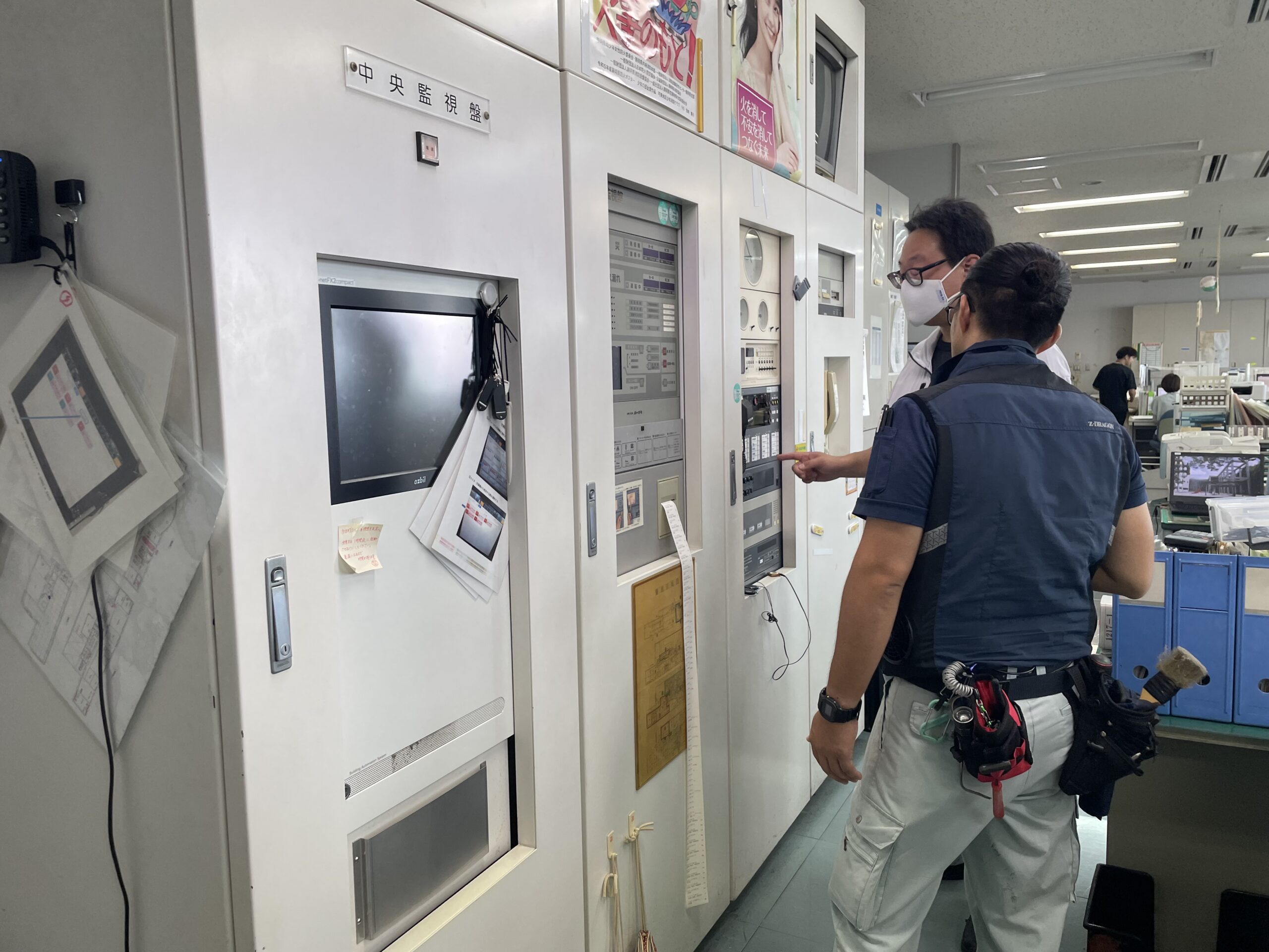 働く社員の様子
